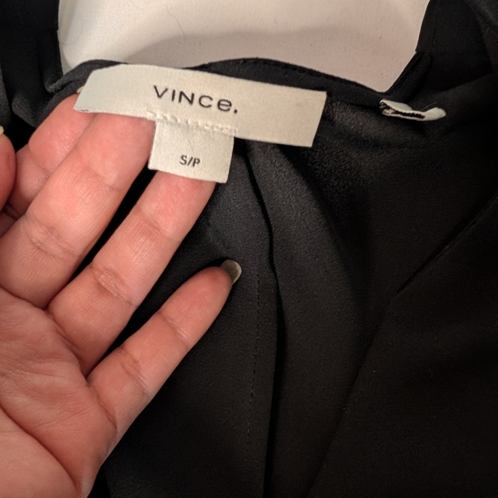 Vince Classic Black Top - Picture 5 of 5
